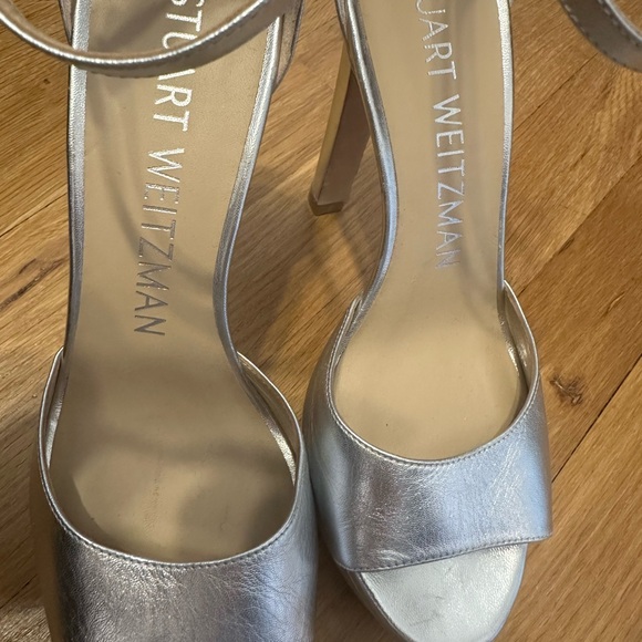 Stuart Weitzman Metallic Silver Platform Heels - Picture 3 of 8